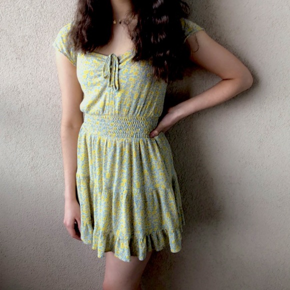 American Eagle dress in Women’s XXS (fits more like an XS) - Picture 2 of 4